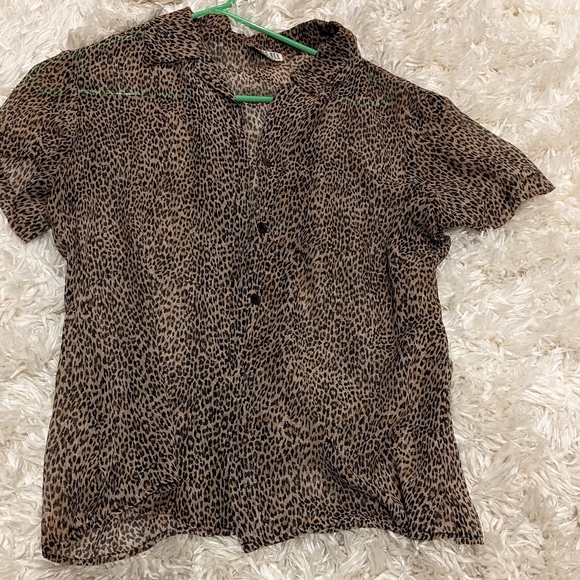 Sheer Silk Micro Cheetah Print Button Down Blouse Size M - Picture 3 of 3